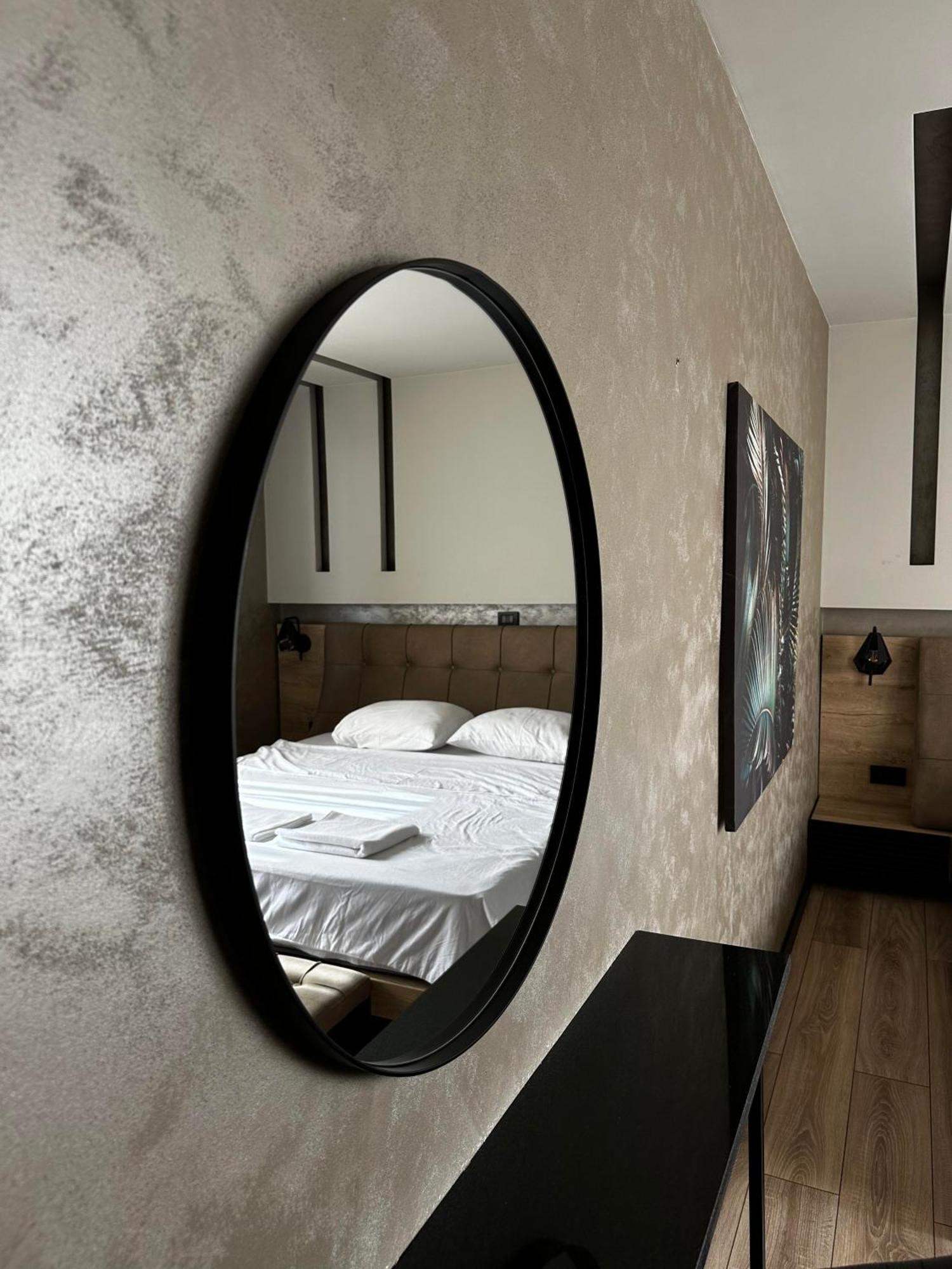 Zet Apartments - Bedroom & Bathroom Pristina Exterior foto